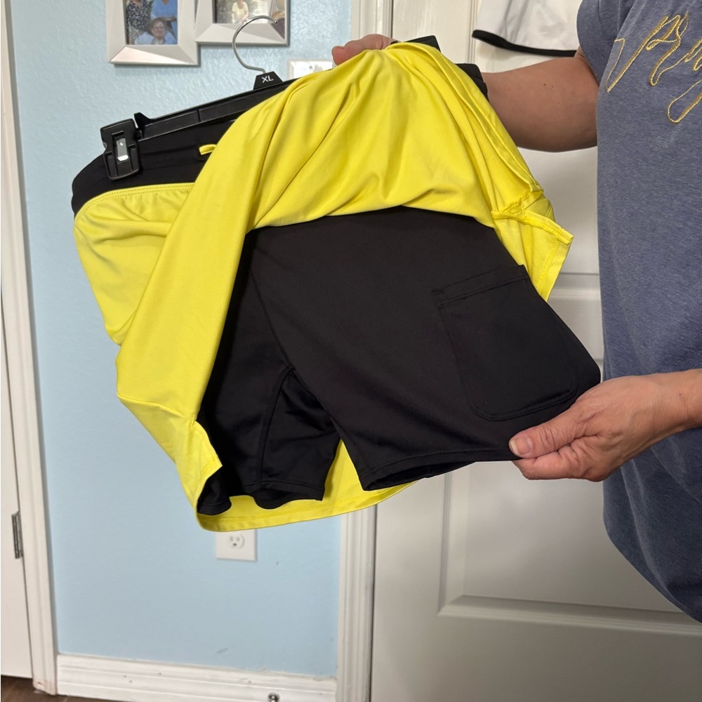 Mizuno Black and Yellow Women's Skirt with shorts - Picture 2 of 3